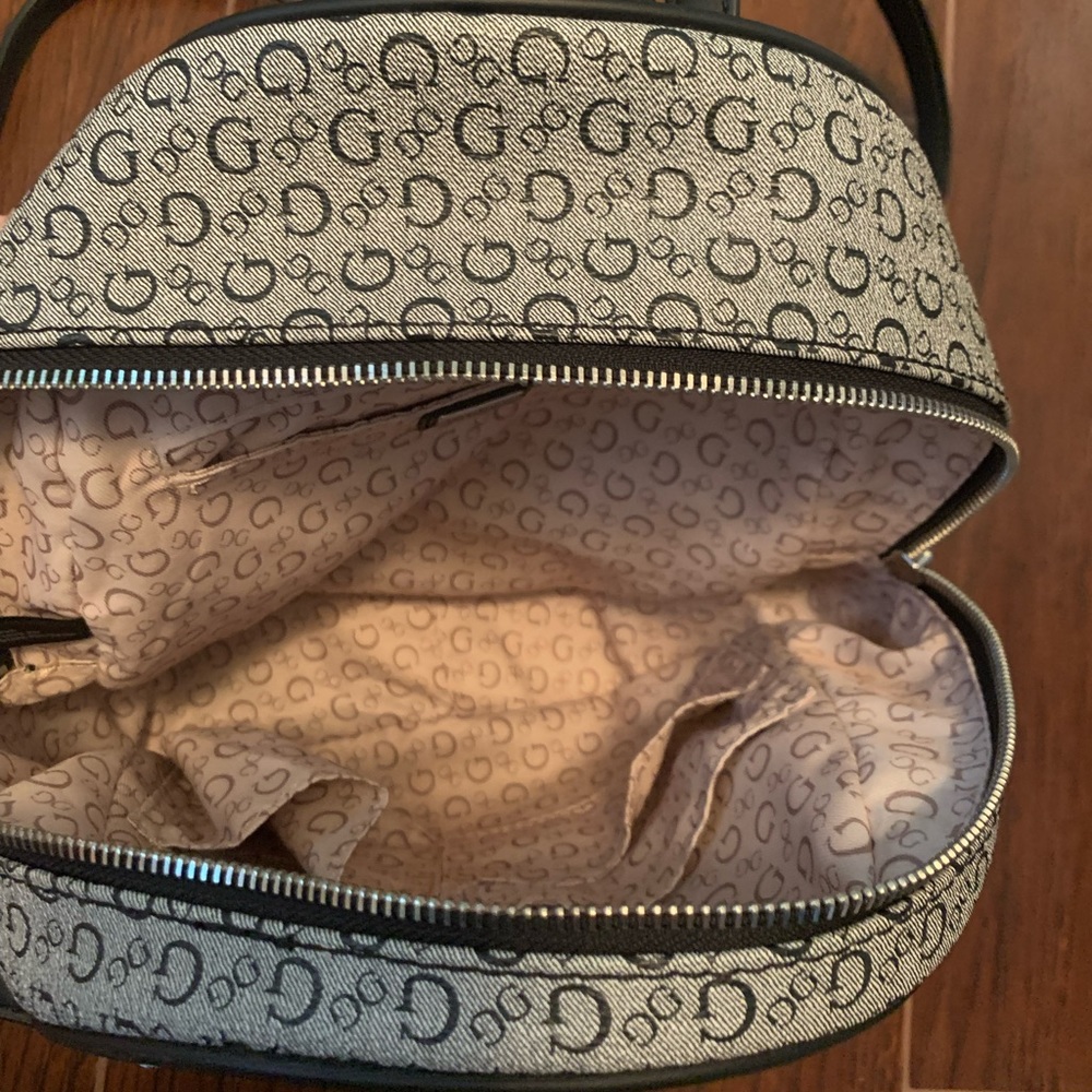 Guess Mini Backpack - image 5